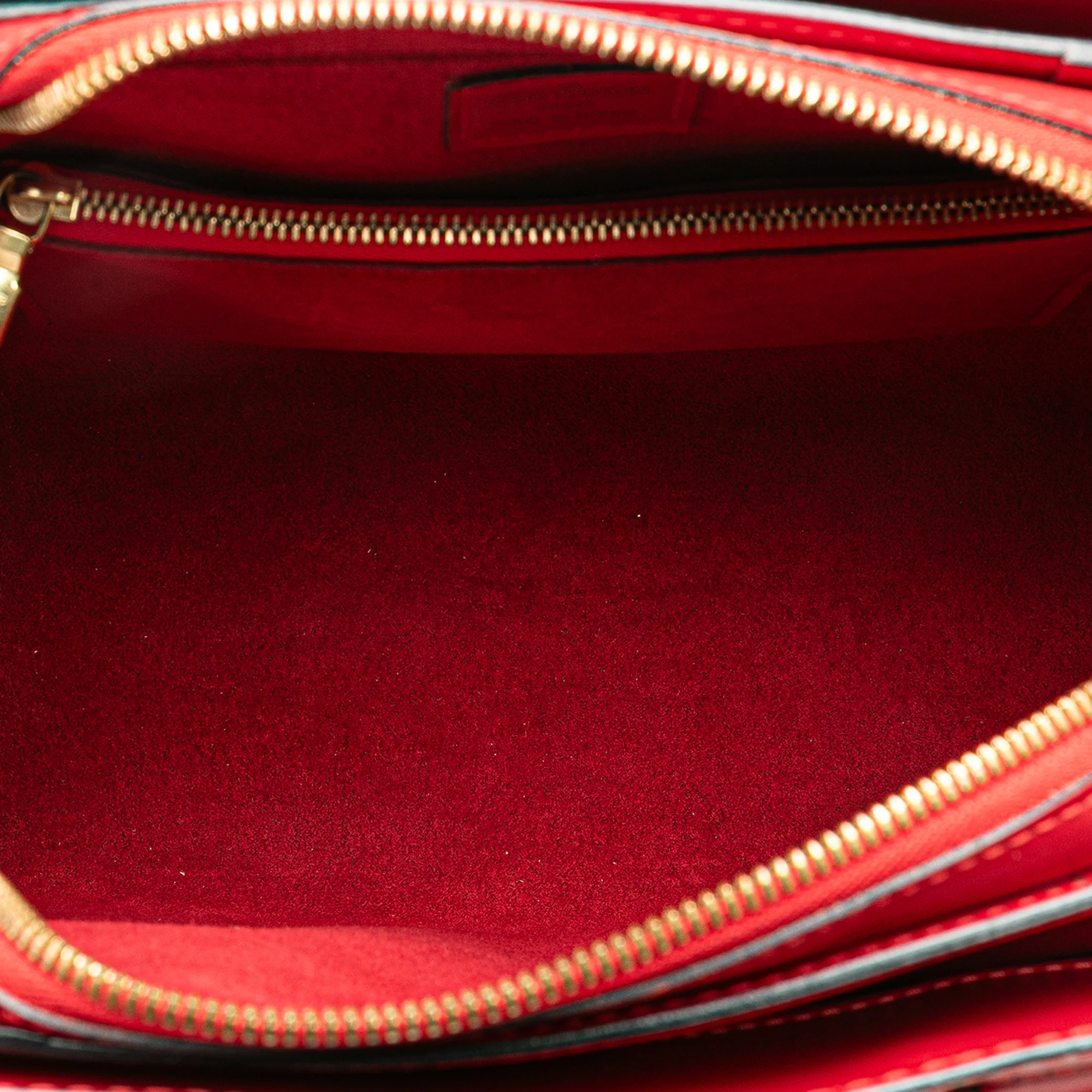 Louis Vuitton | Pre-Owned Epi Pont Neuf | Red - Image 9