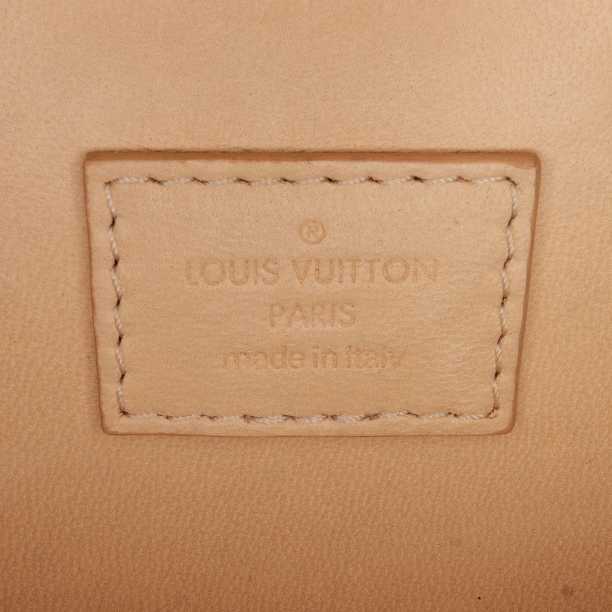 Louis Vuitton | Pre-Owned Minaudiere Shell Clutch | Gold - Image 11