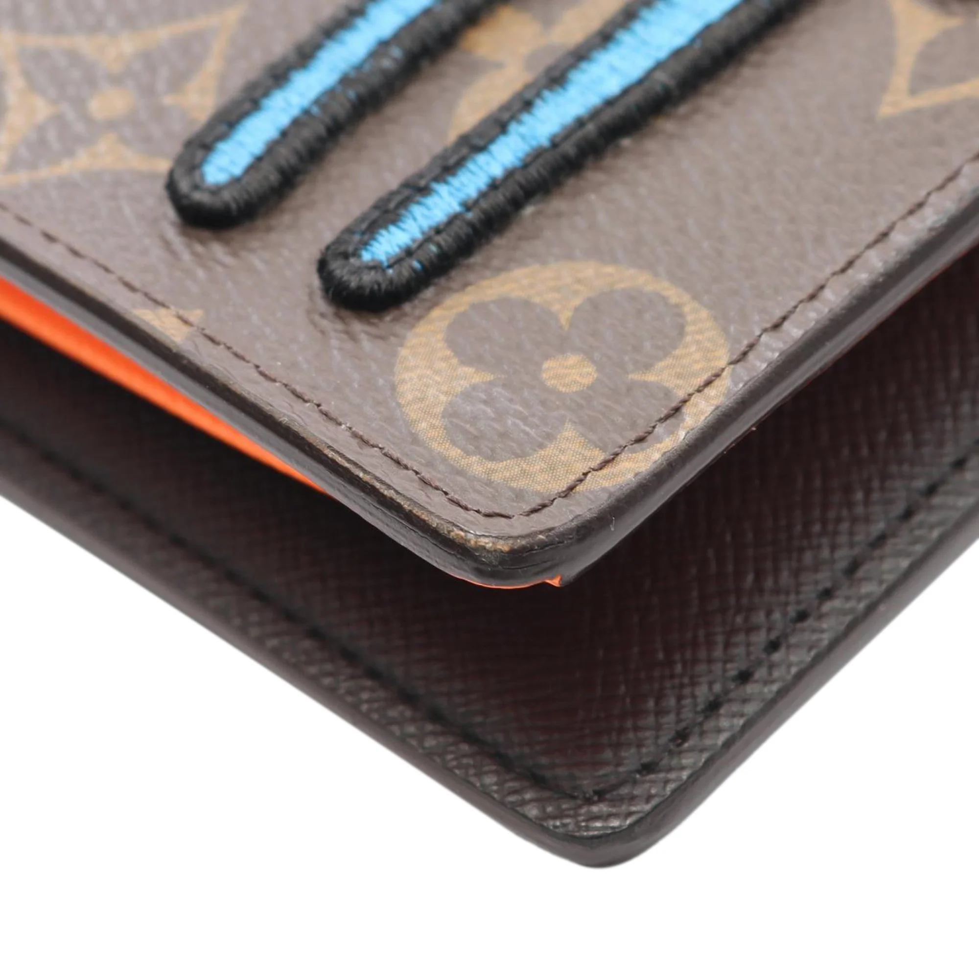 Louis Vuitton | Pre-Owned Monogram Embroidered Cartoon LV Friends Brazza Wallet | Brown - Image 10