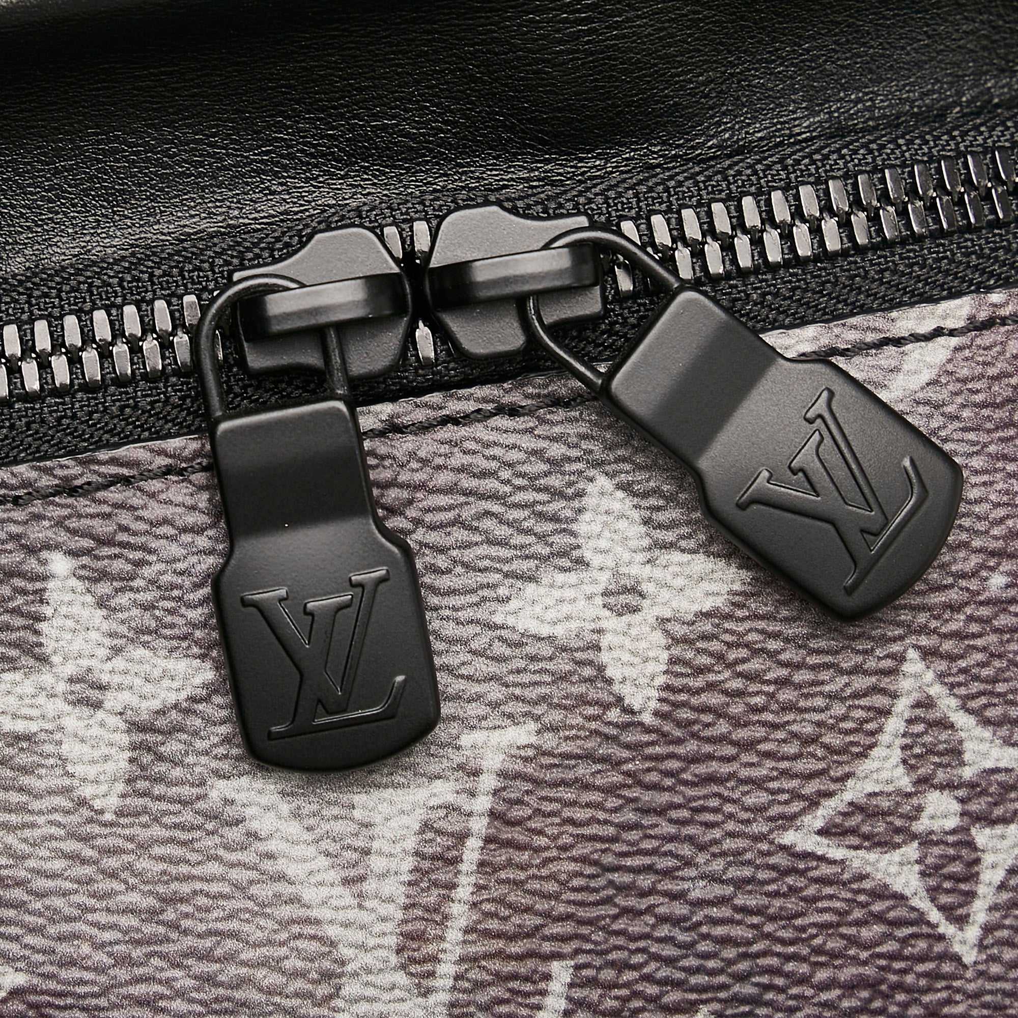 Louis Vuitton | Pre-Owned Monogram Galaxy Discovery Bumbag | Black/Gray - Image 9