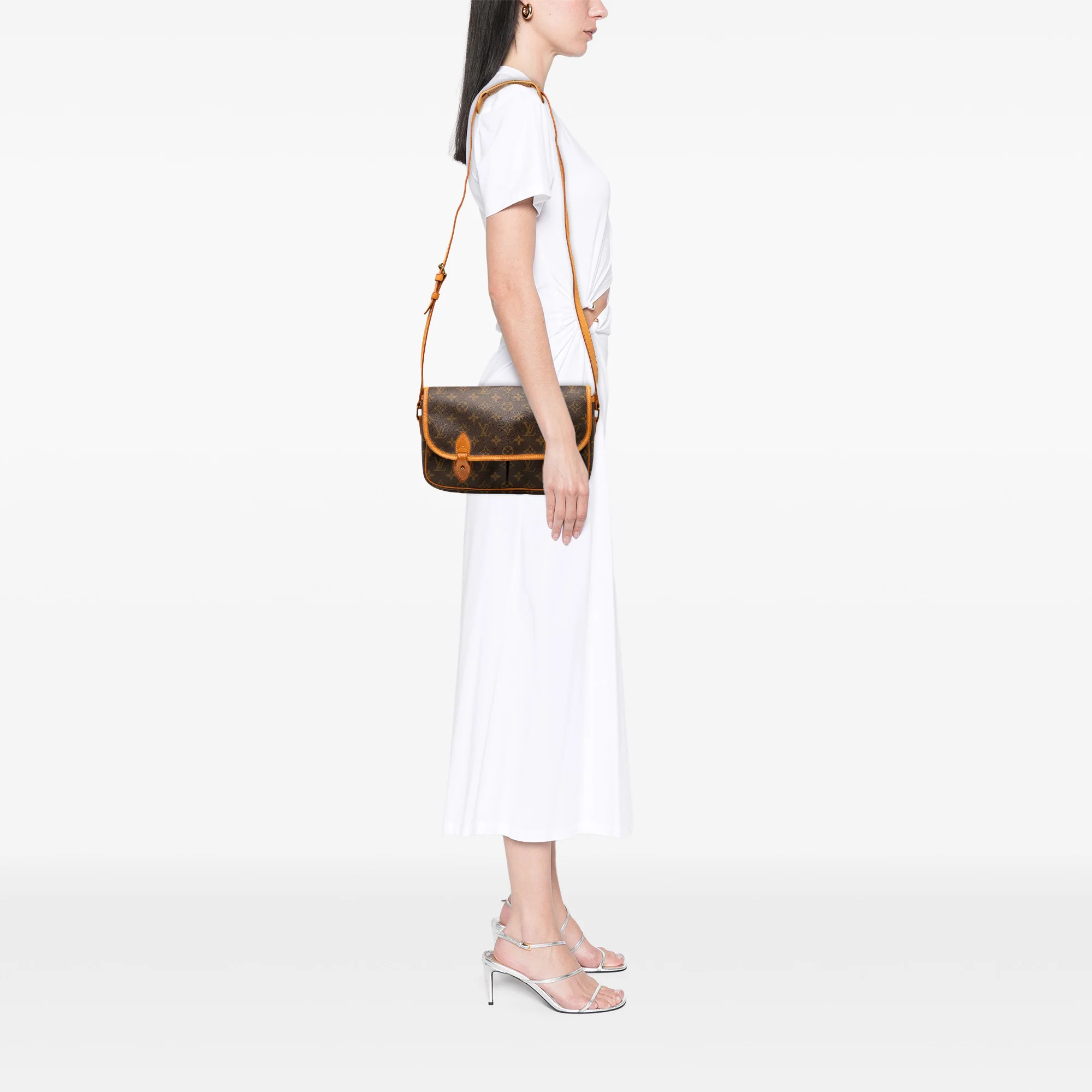 Louis Vuitton | Pre-Owned Monogram Gibeciere MM | Brown - Image 8