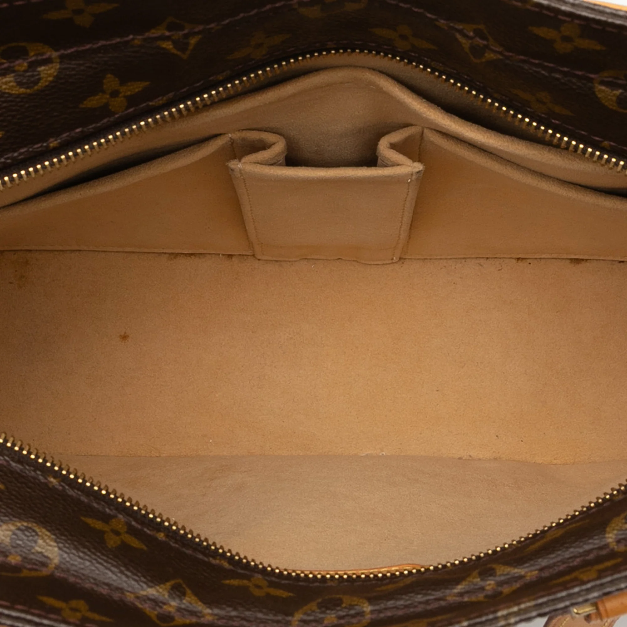 Louis Vuitton | Pre-Owned Monogram Luco | Brown - Image 4