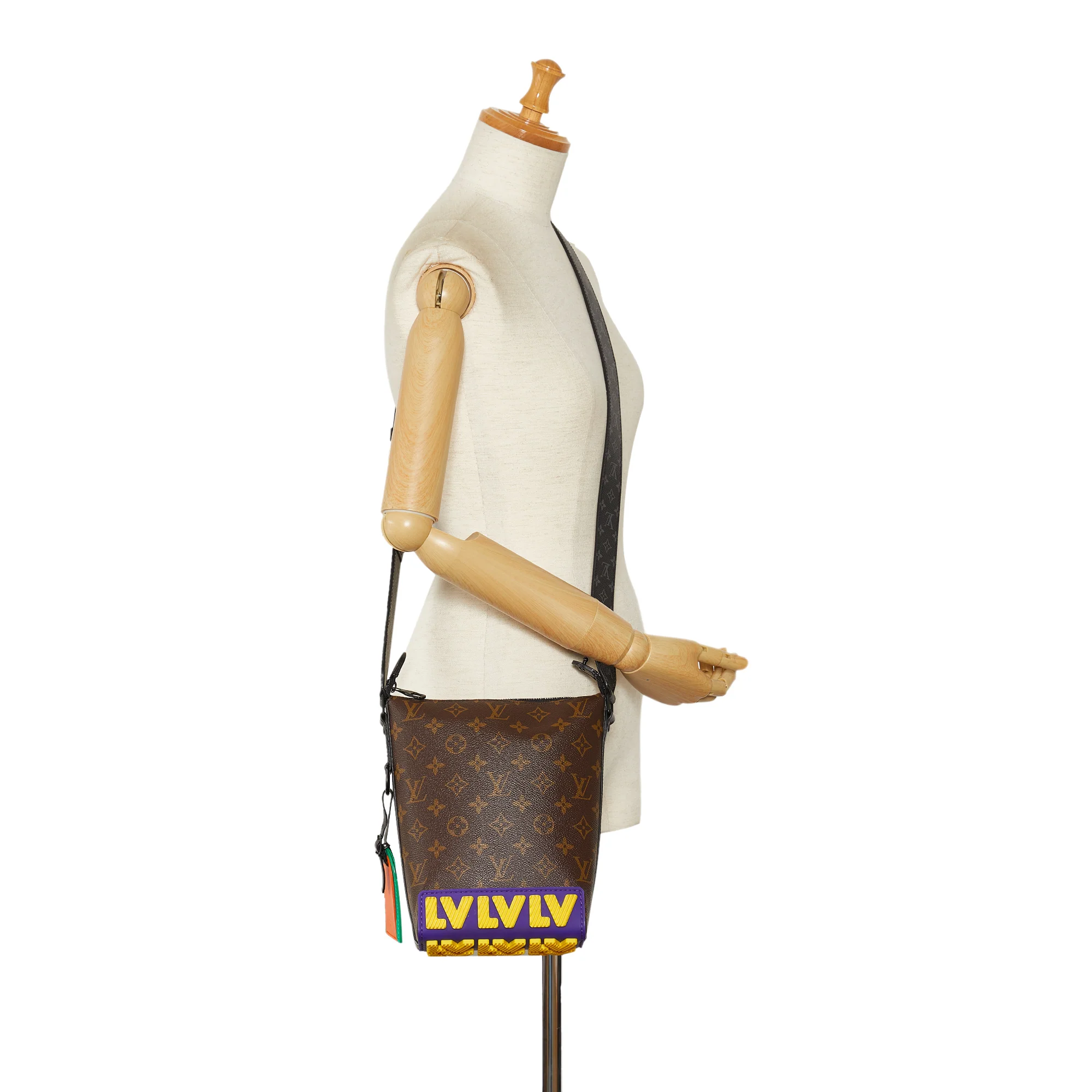 Louis Vuitton | Pre-Owned Monogram LV Rubber Cruiser | Brown - Image 10