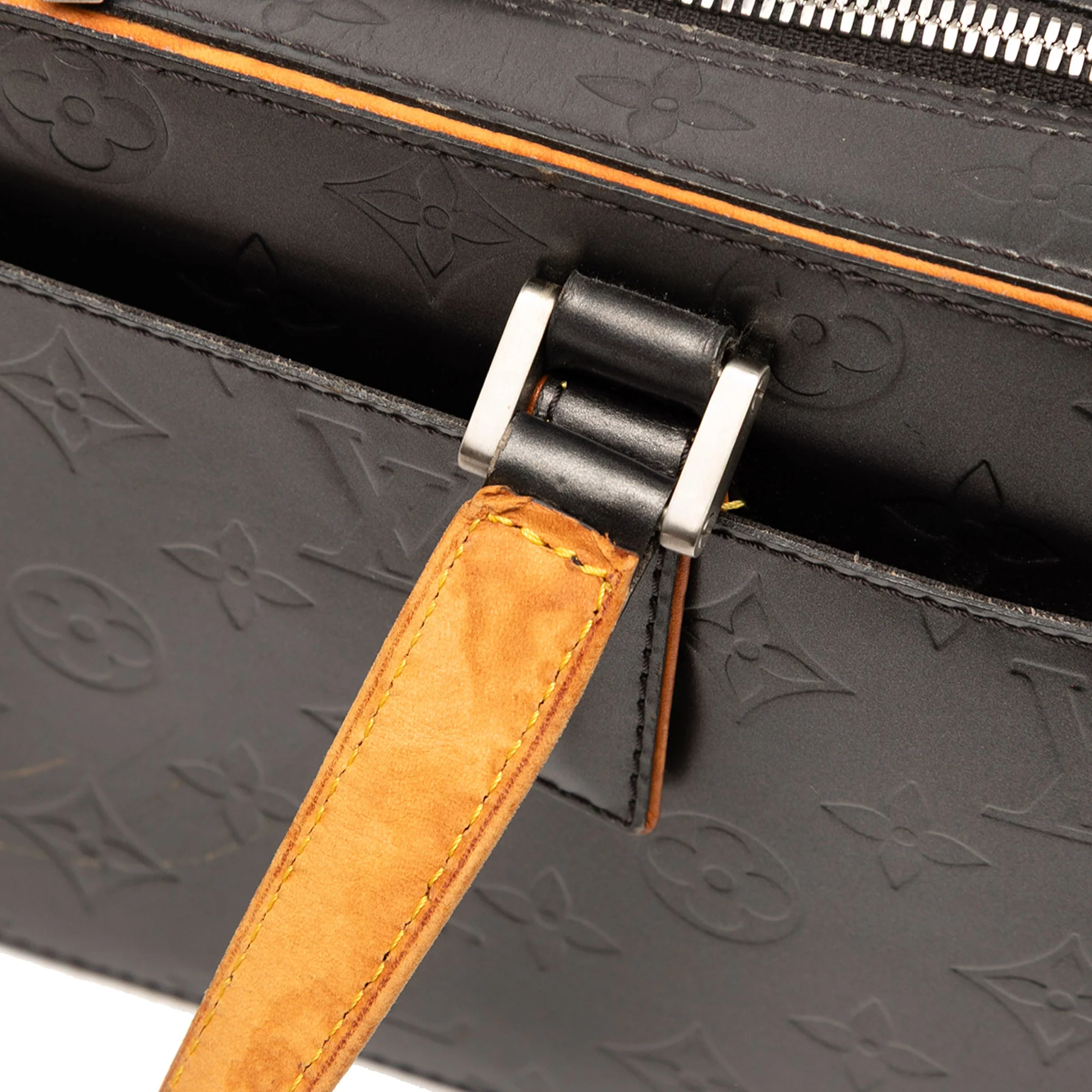 Louis Vuitton | Pre-Owned Monogram Mat Shelton | Gray/Dark Gray - Image 9