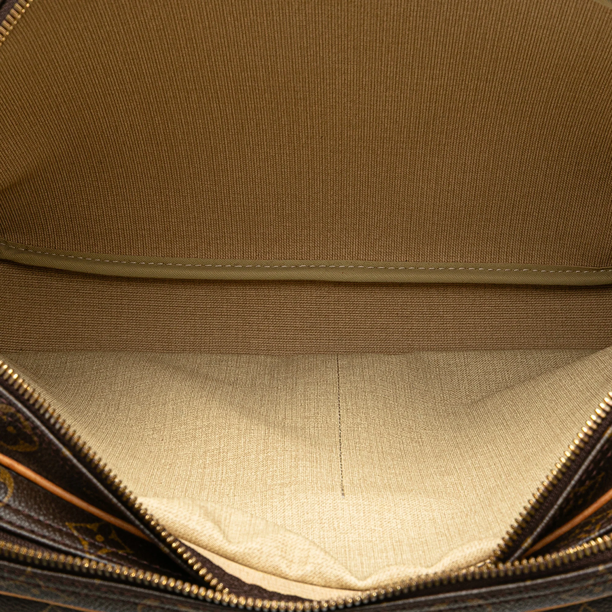 Louis Vuitton | Pre-Owned Monogram Reporter GM - I | Brown - Image 6