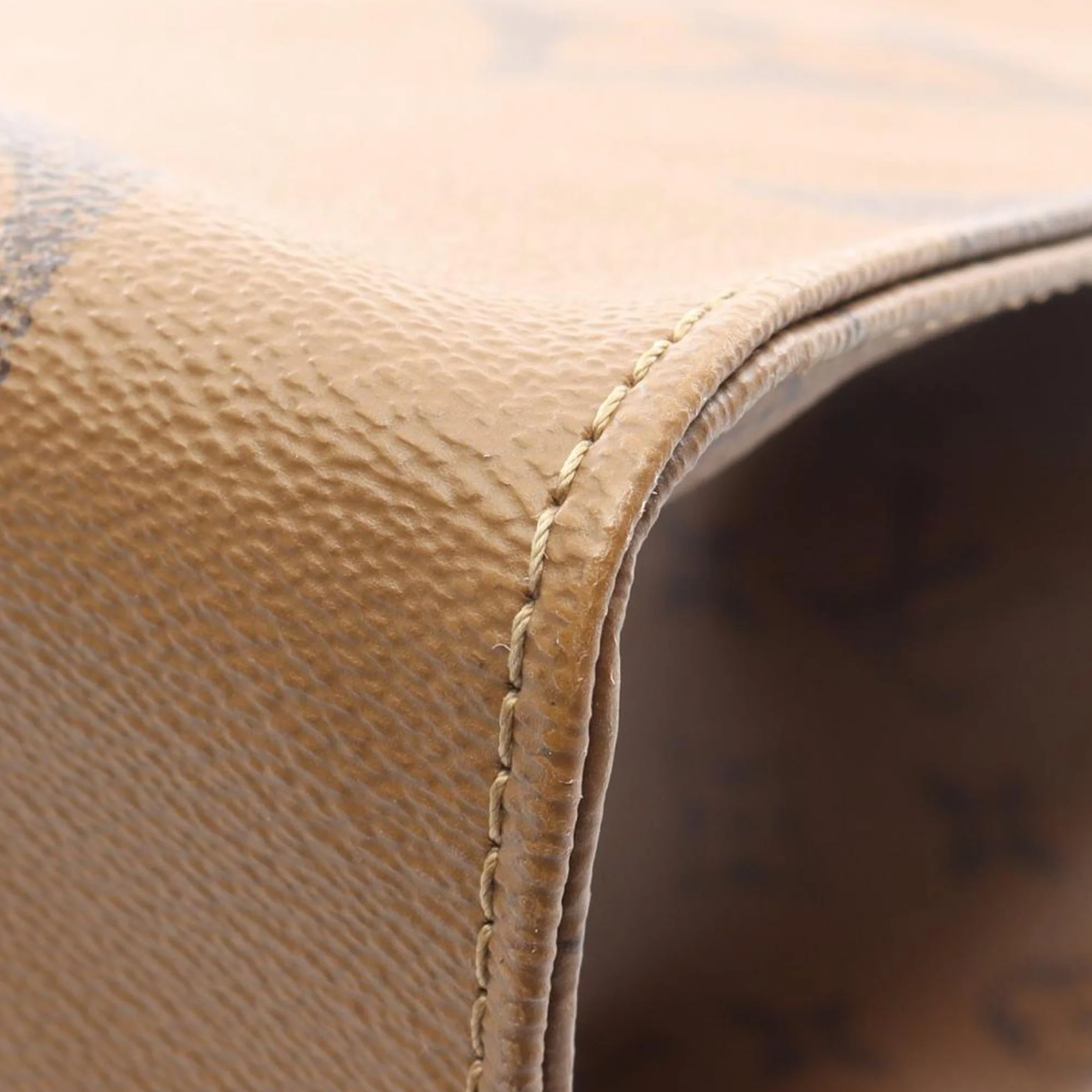Louis Vuitton | Pre-Owned Monogram Reverse Giant OnTheGo GM - III | Brown - Image 2