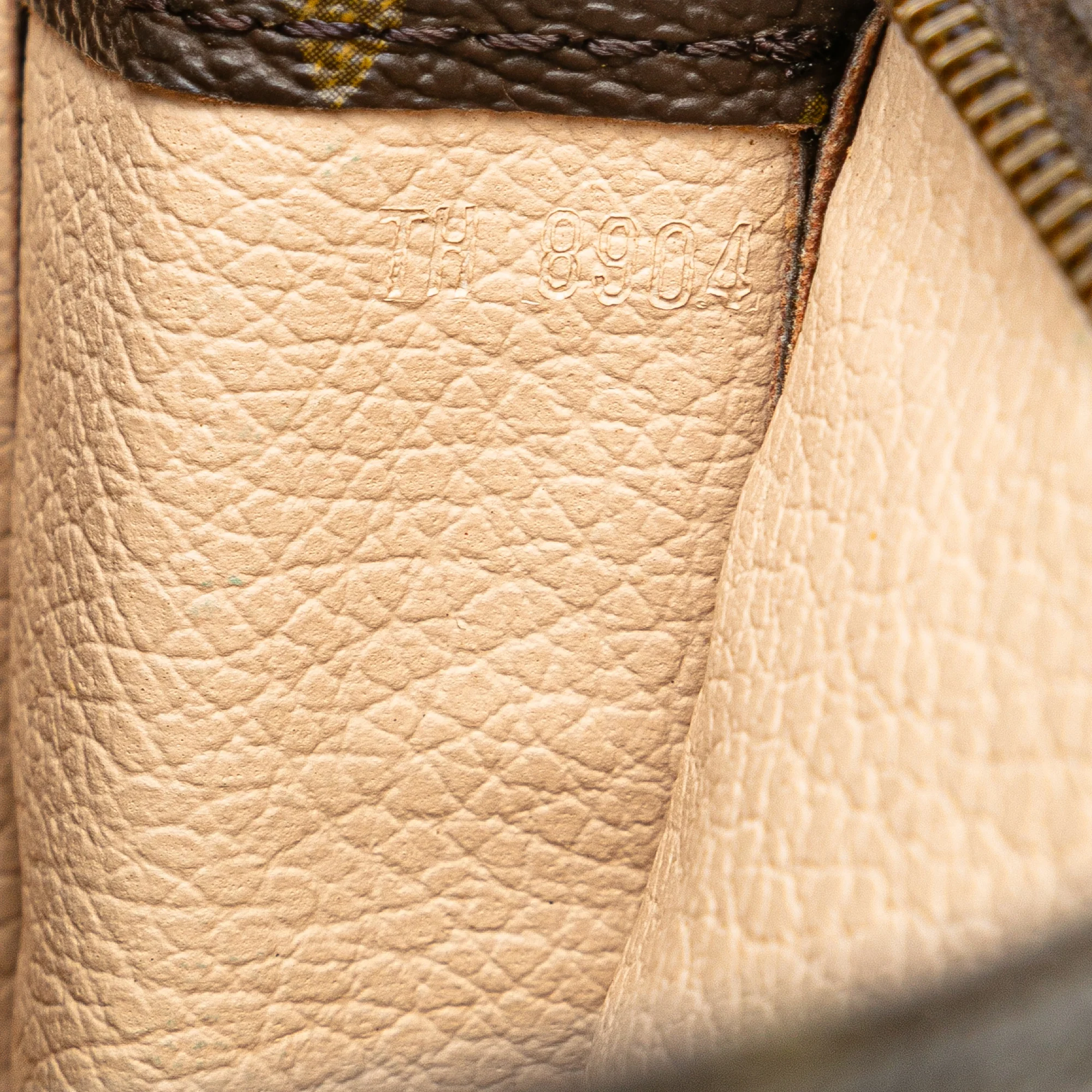 Louis Vuitton | Pre-Owned Monogram Toiletry Pouch 26 | Brown - Image 7