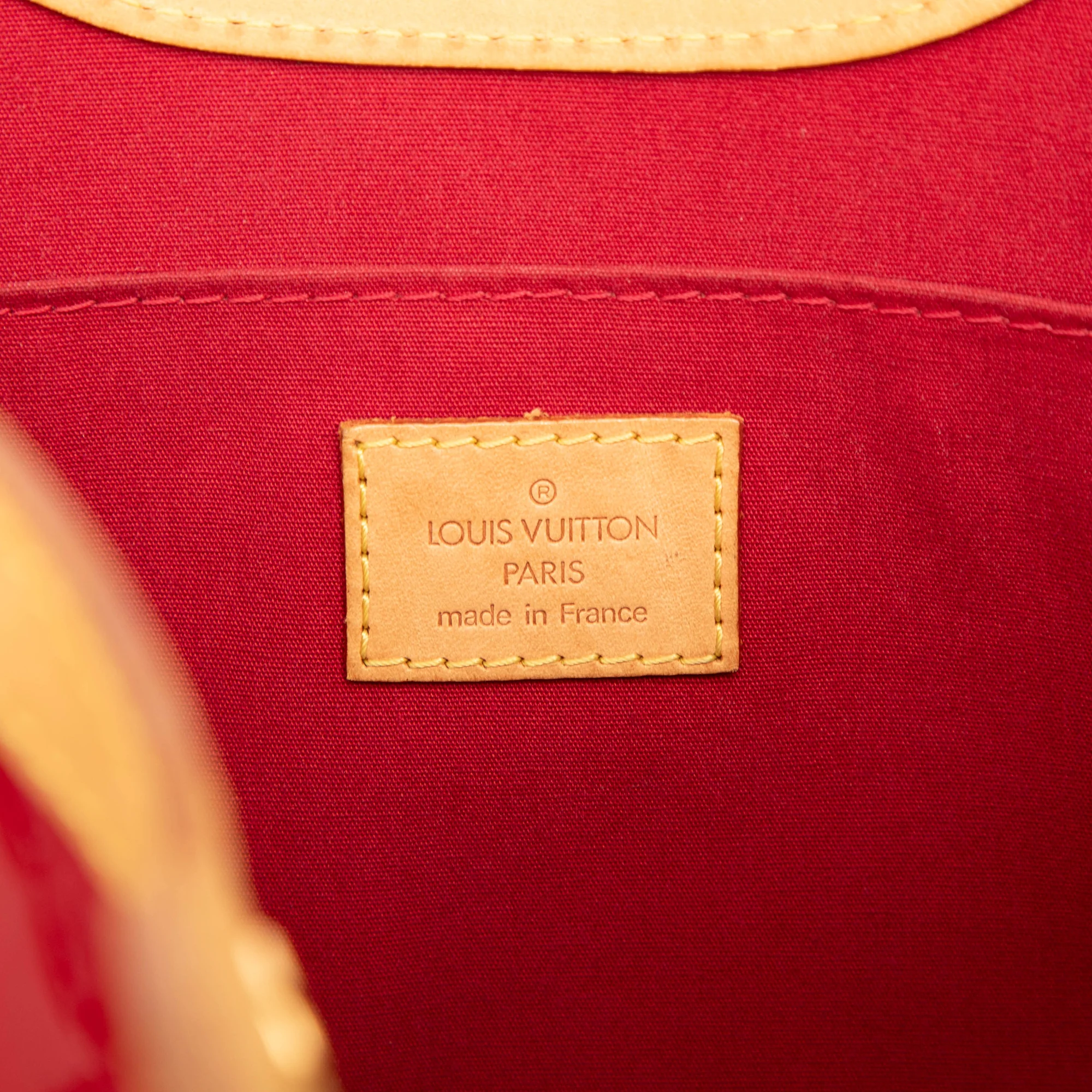 Louis Vuitton | Pre-Owned Monogram Vernis Roxbury Drive | Red - Image 5