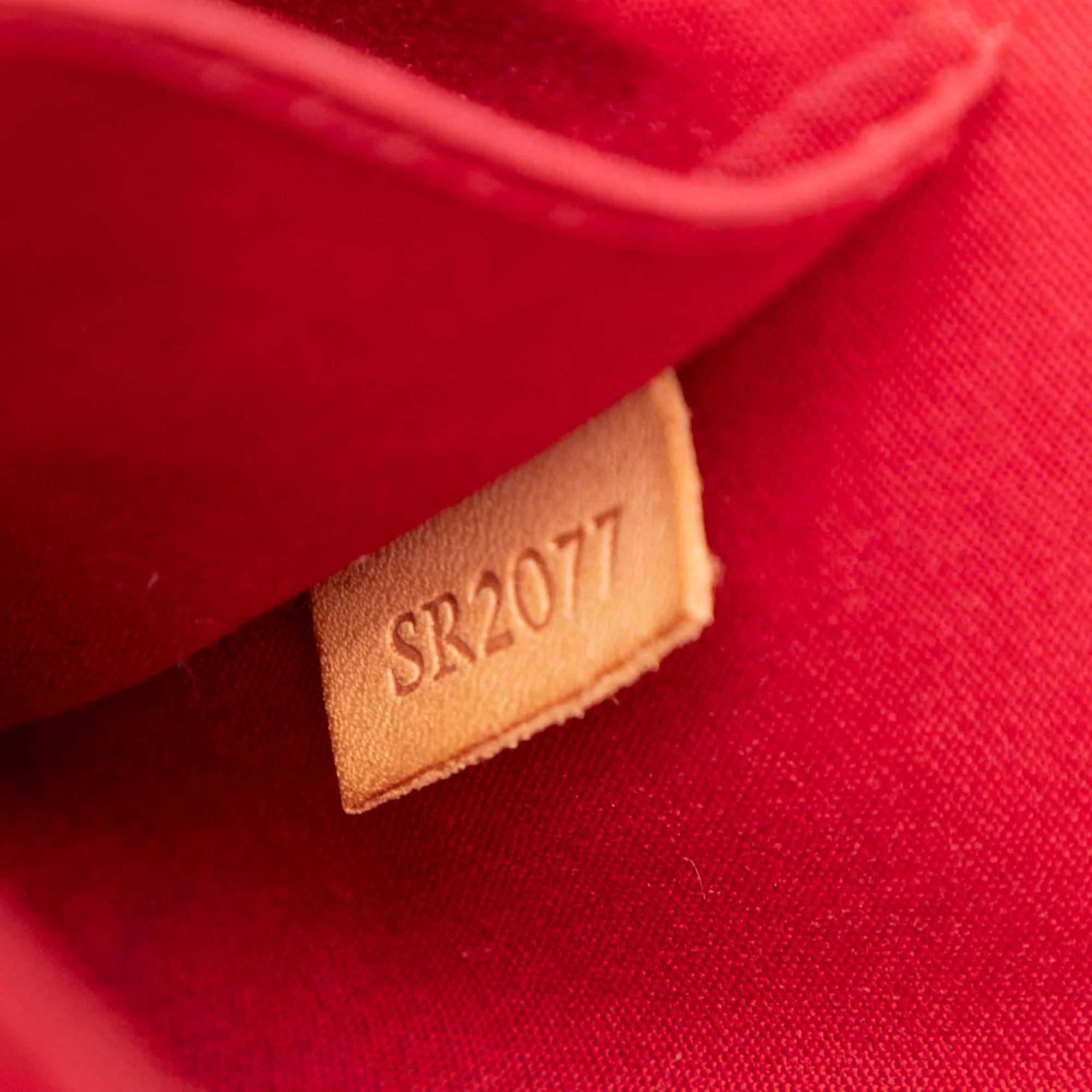 Louis Vuitton | Pre-Owned Monogram Vernis Roxbury Drive | Red - Image 6