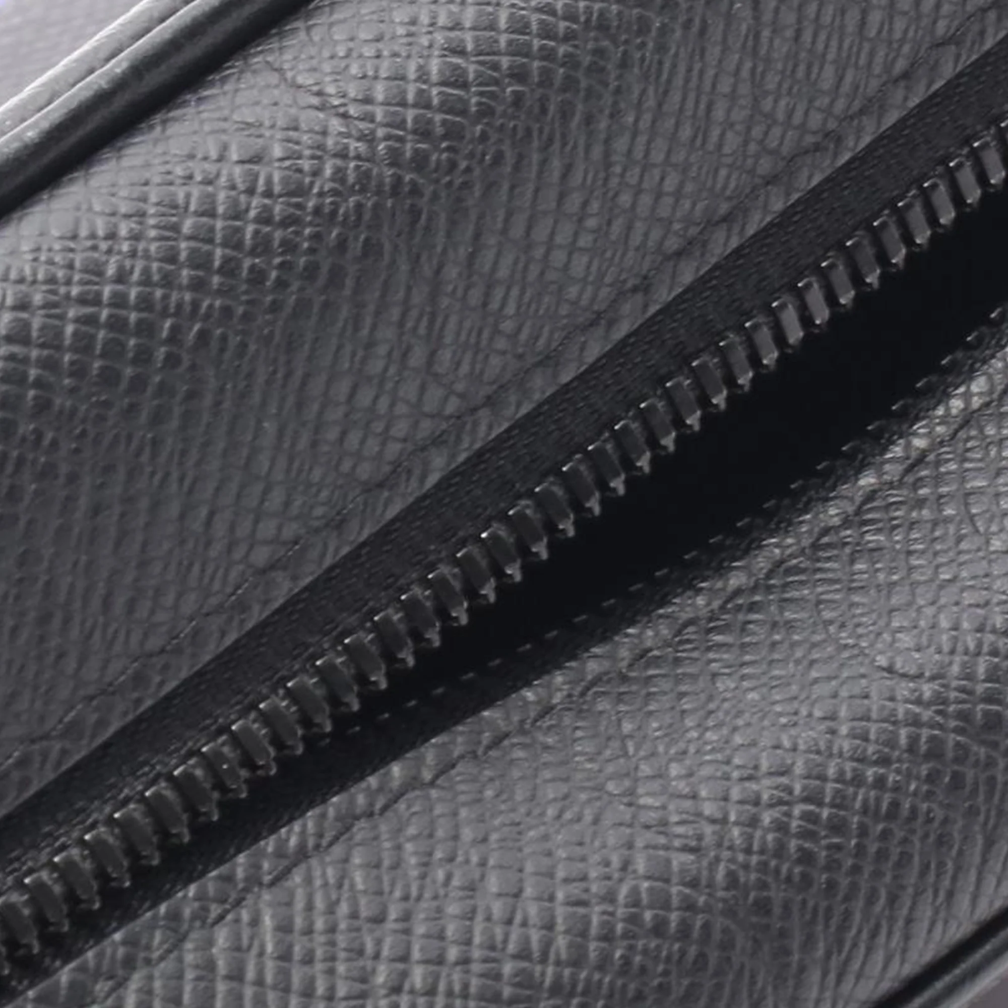 Louis Vuitton | Pre-Owned Taiga Rainbow Soft Trunk - II | Black - Image 6