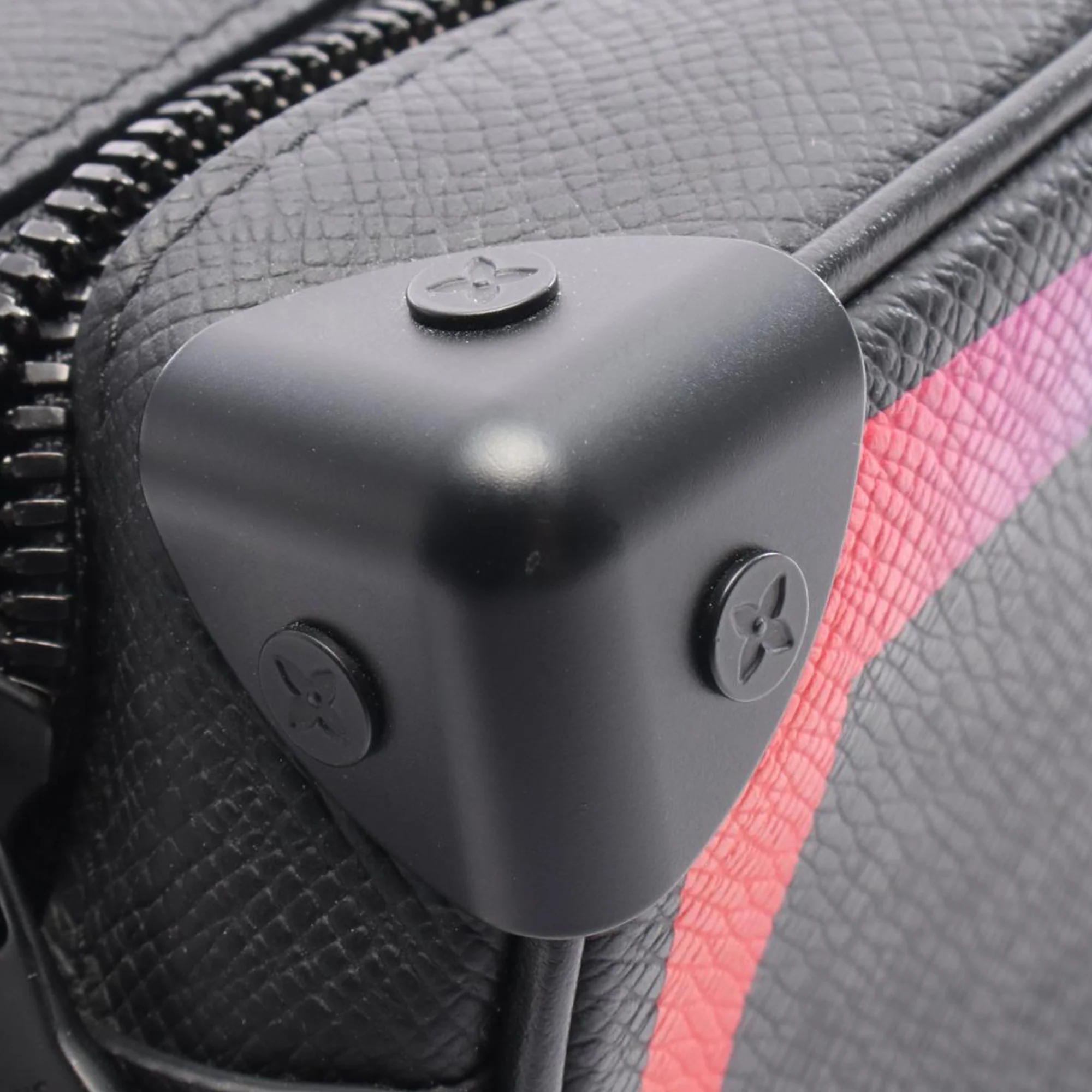 Louis Vuitton | Pre-Owned Taiga Rainbow Soft Trunk - II | Black - Image 7