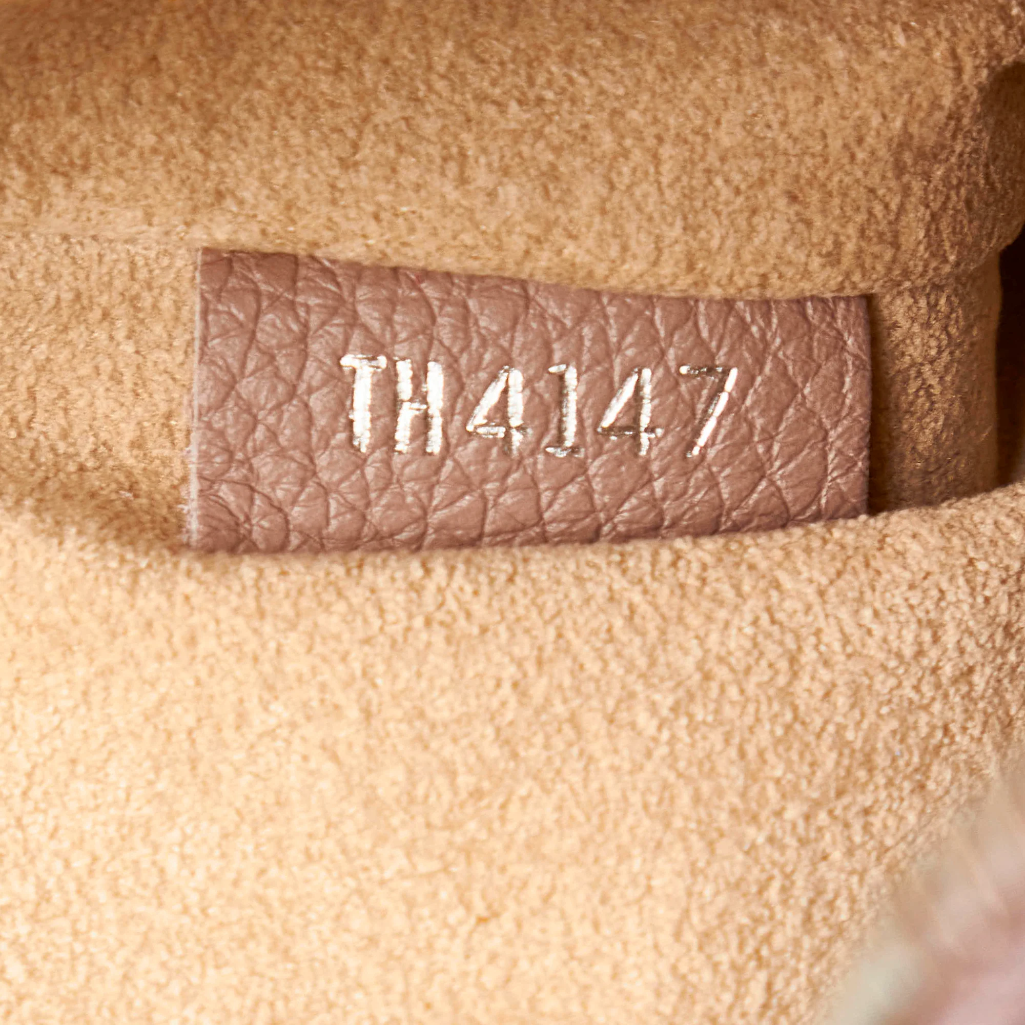 Louis Vuitton | Pre-Owned Taurillon Pochette Jour PM | Pink/Light Pink - Image 7