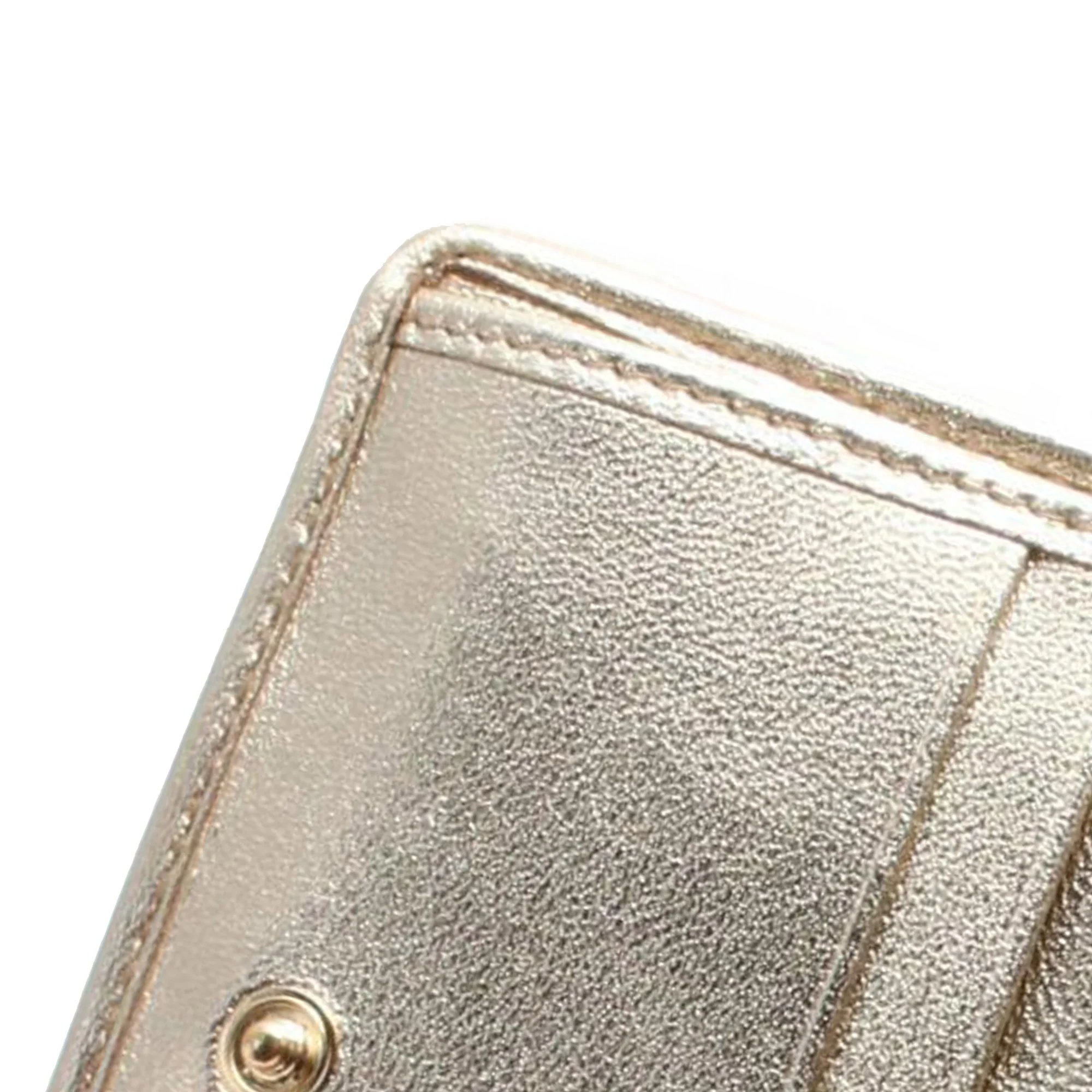 Miu Miu | Pre-Owned Metallic Matelasse Wallet | Gold - Image 10