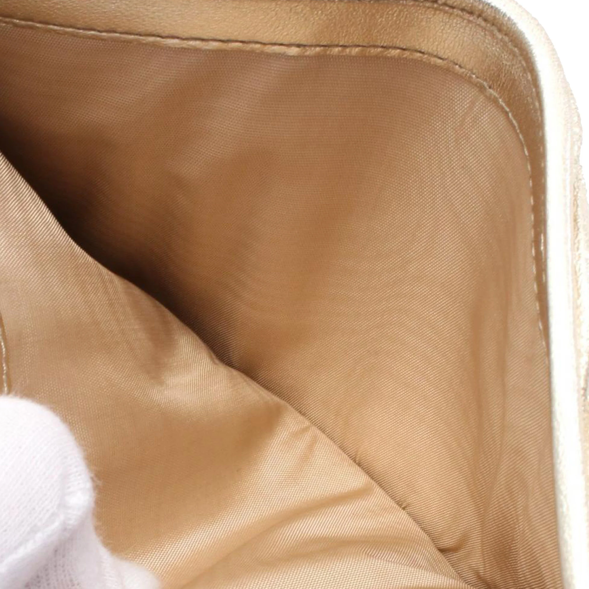 Miu Miu | Pre-Owned Metallic Matelasse Wallet | Gold - Image 6