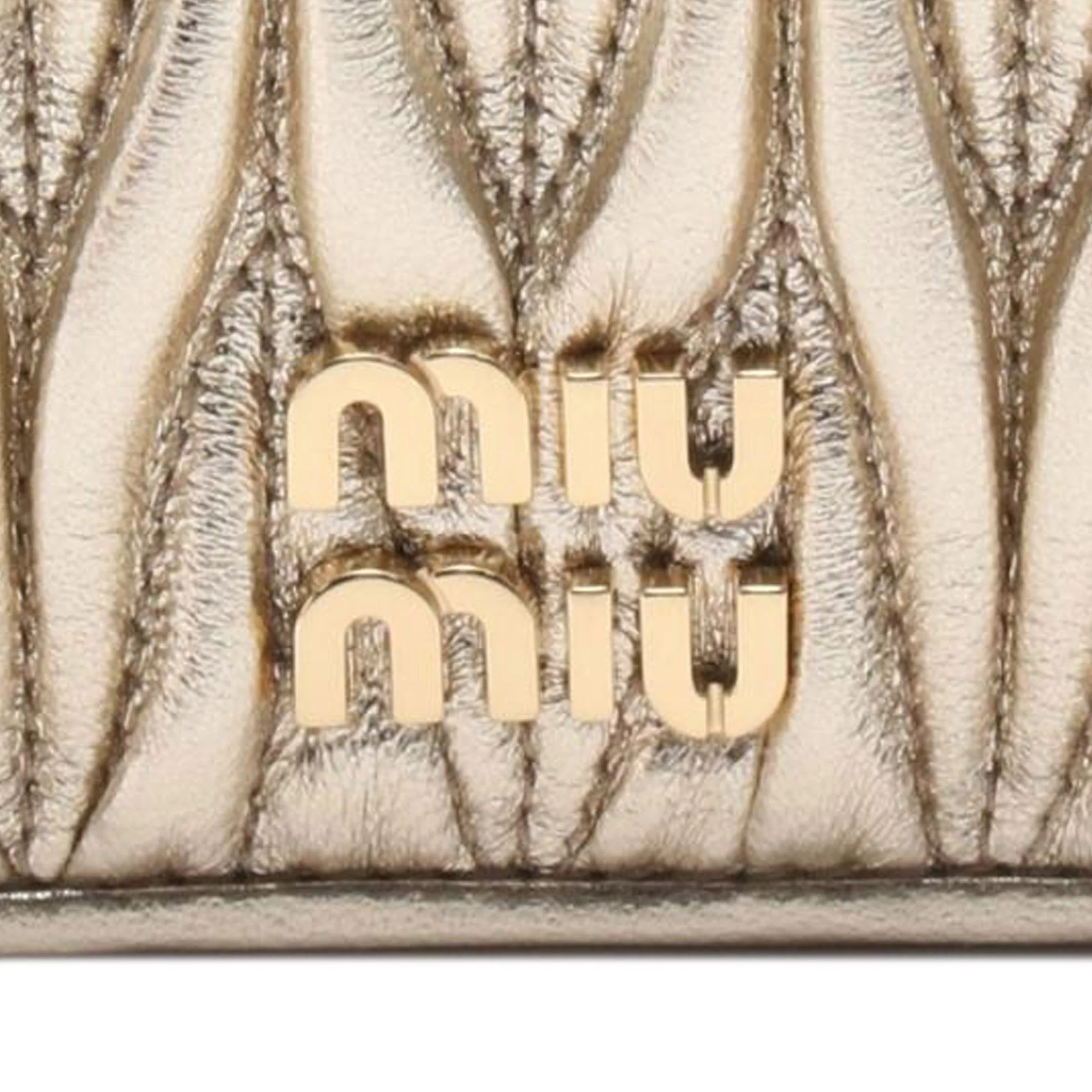 Miu Miu | Pre-Owned Metallic Matelasse Wallet | Gold - Image 7