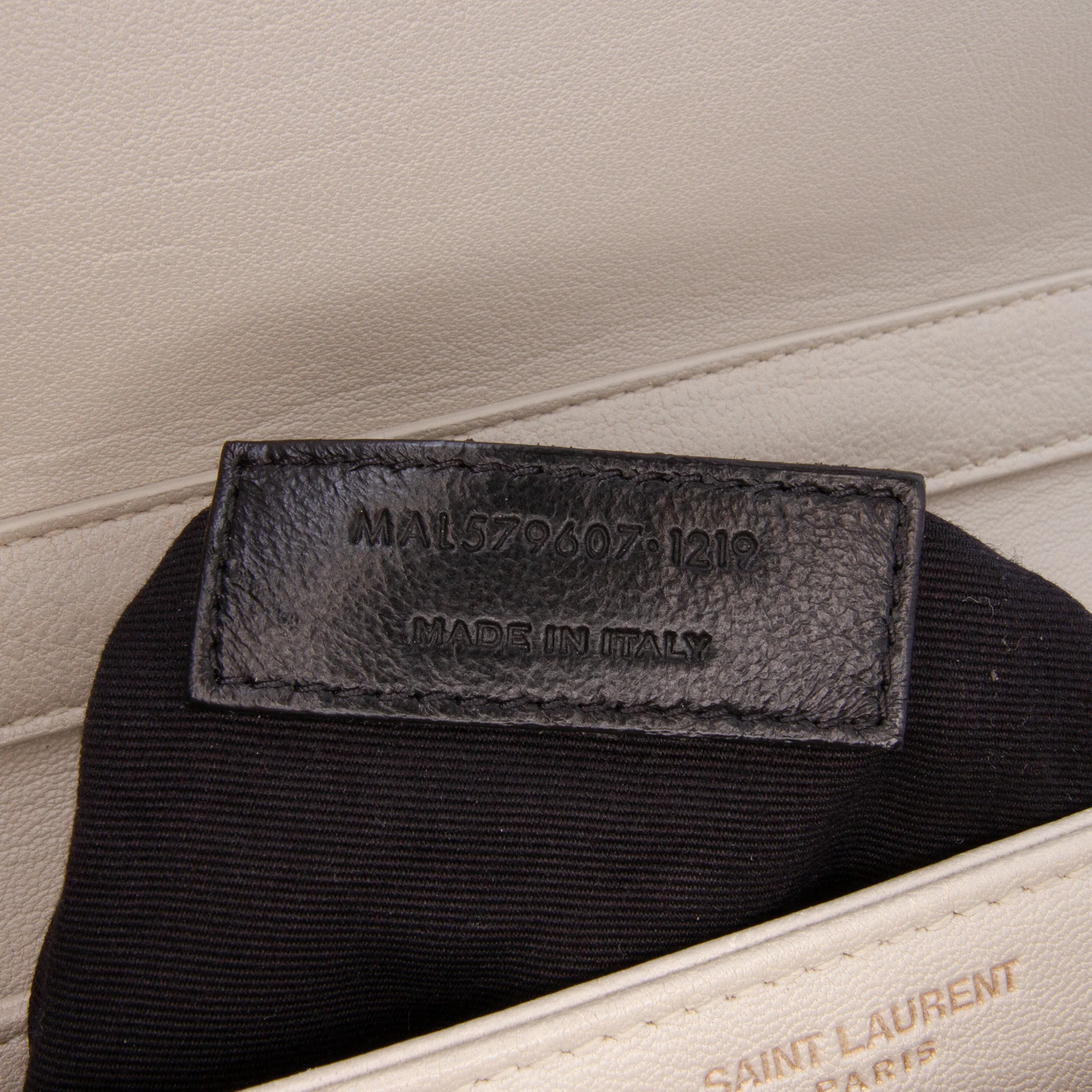 Saint Laurent | Pre-Owned Small Quilted Lambskin Becky Chain Shoulder Bag | White/Ivory - Image 11