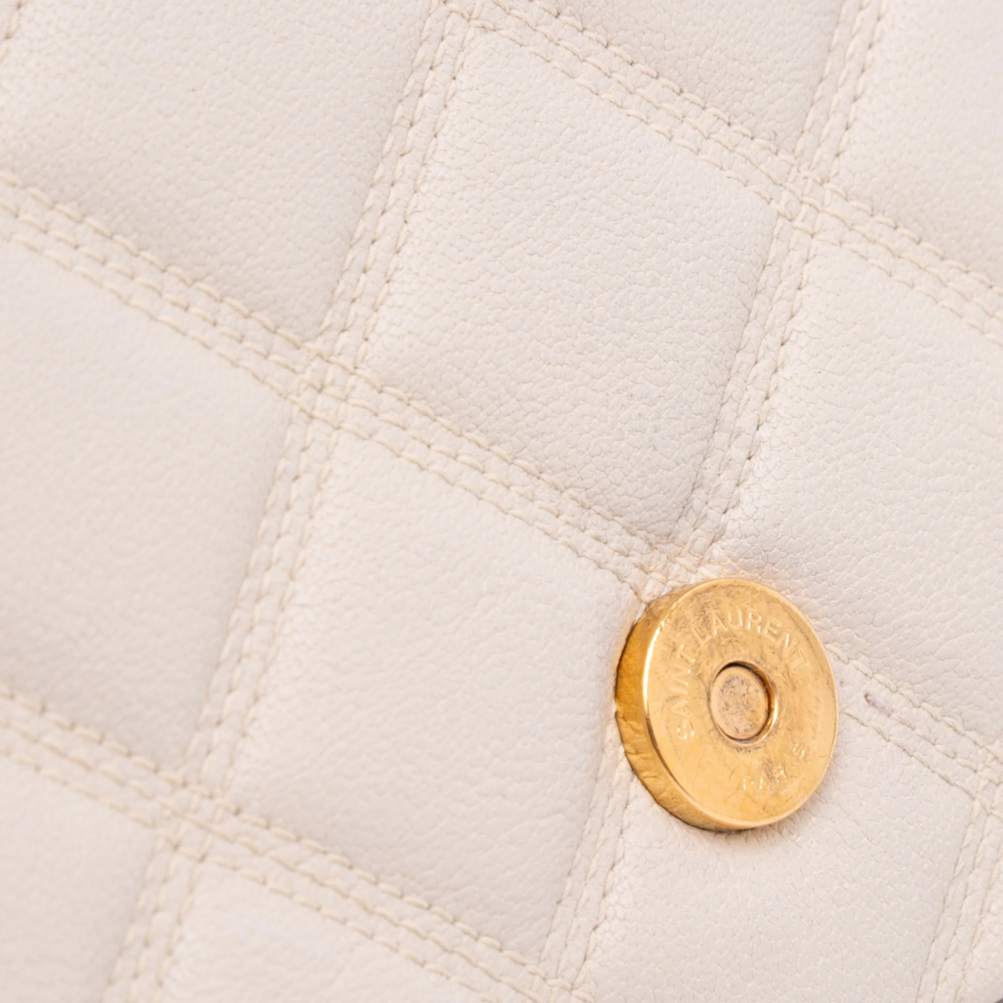 Saint Laurent | Pre-Owned Small Quilted Lambskin Becky Chain Shoulder Bag | White/Ivory - Image 3