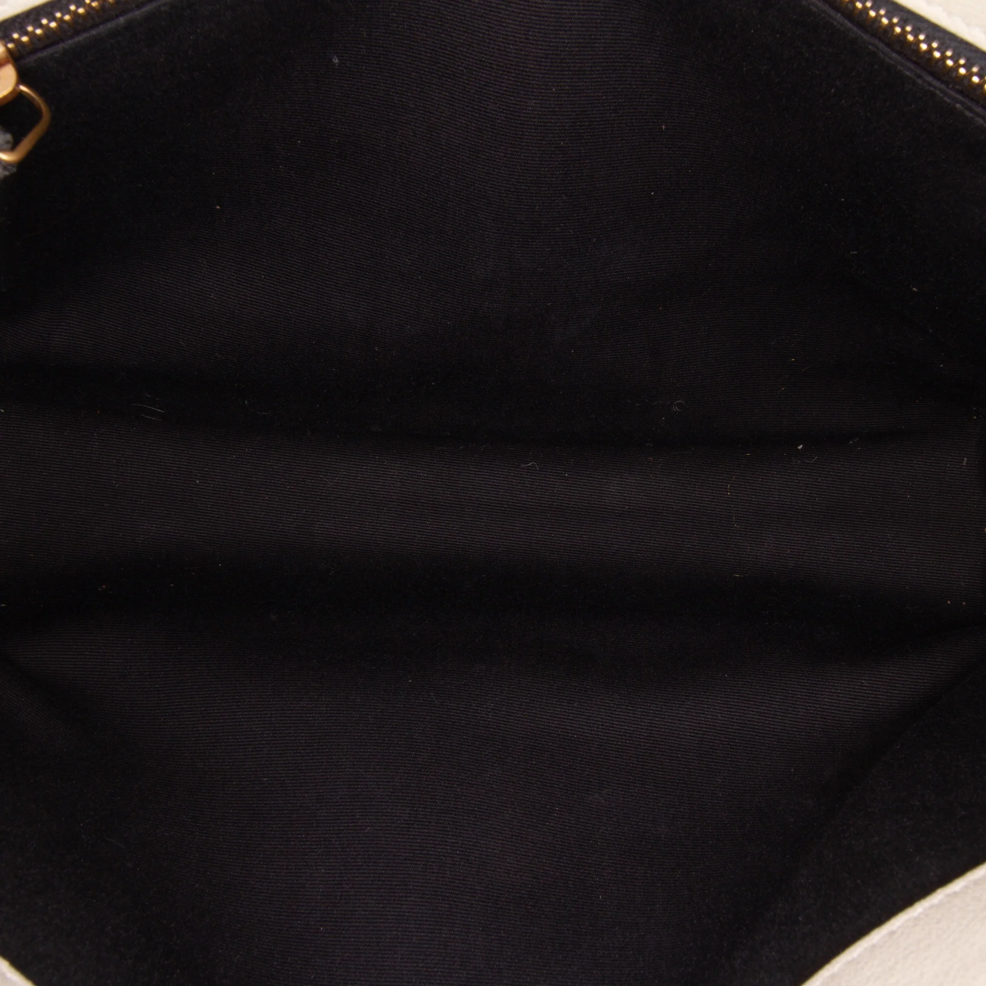 Saint Laurent | Pre-Owned Small Quilted Lambskin Becky Chain Shoulder Bag | White/Ivory - Image 9