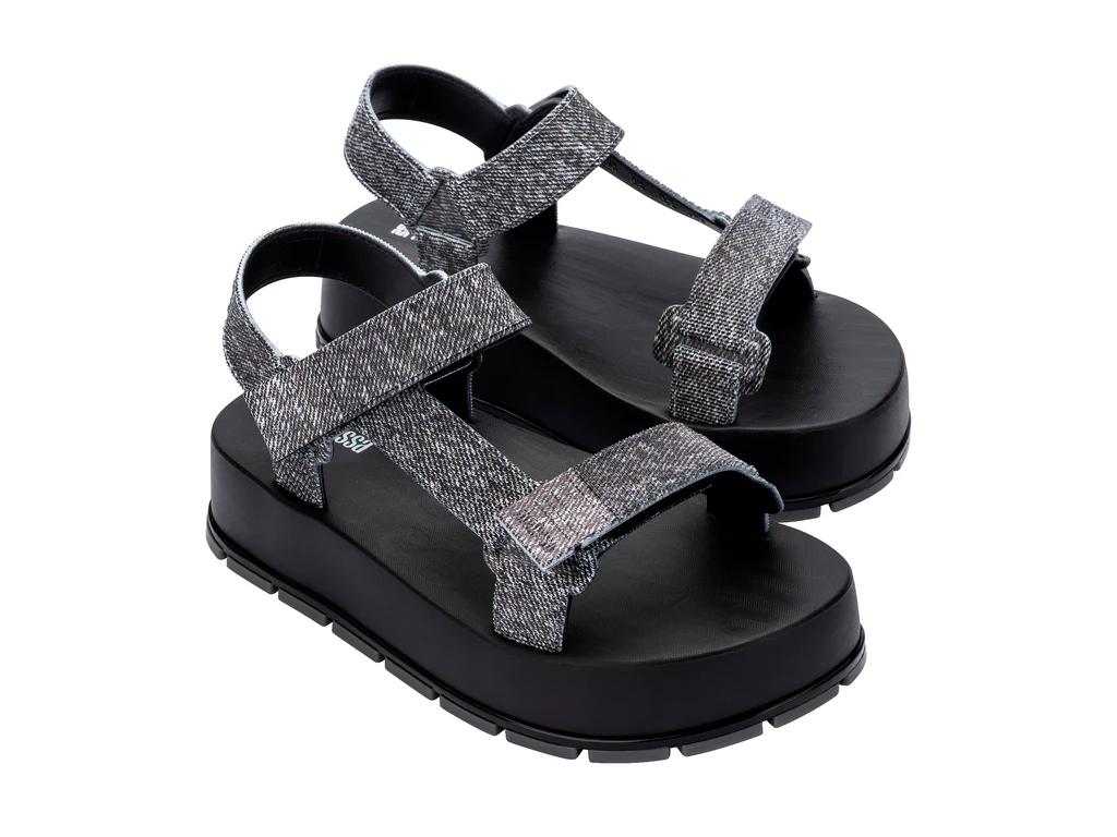 Flowing Denim Platform | Black Jeans