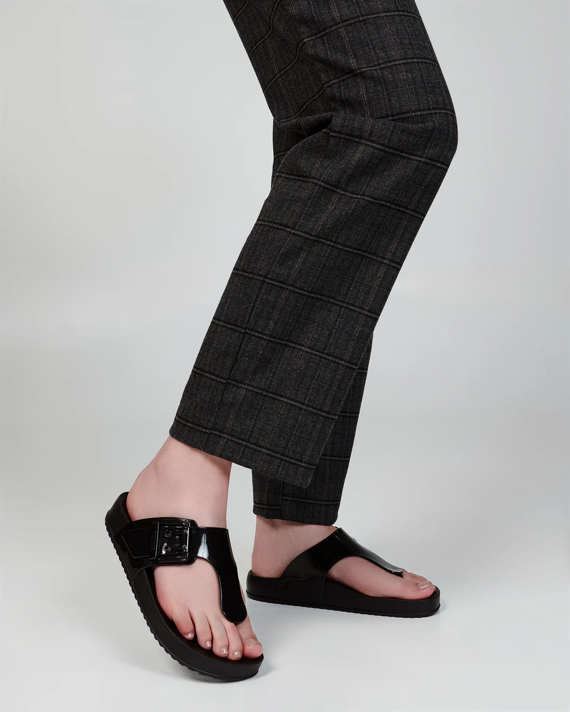 Melissa Cozy Flip Flop | Black - Image 9
