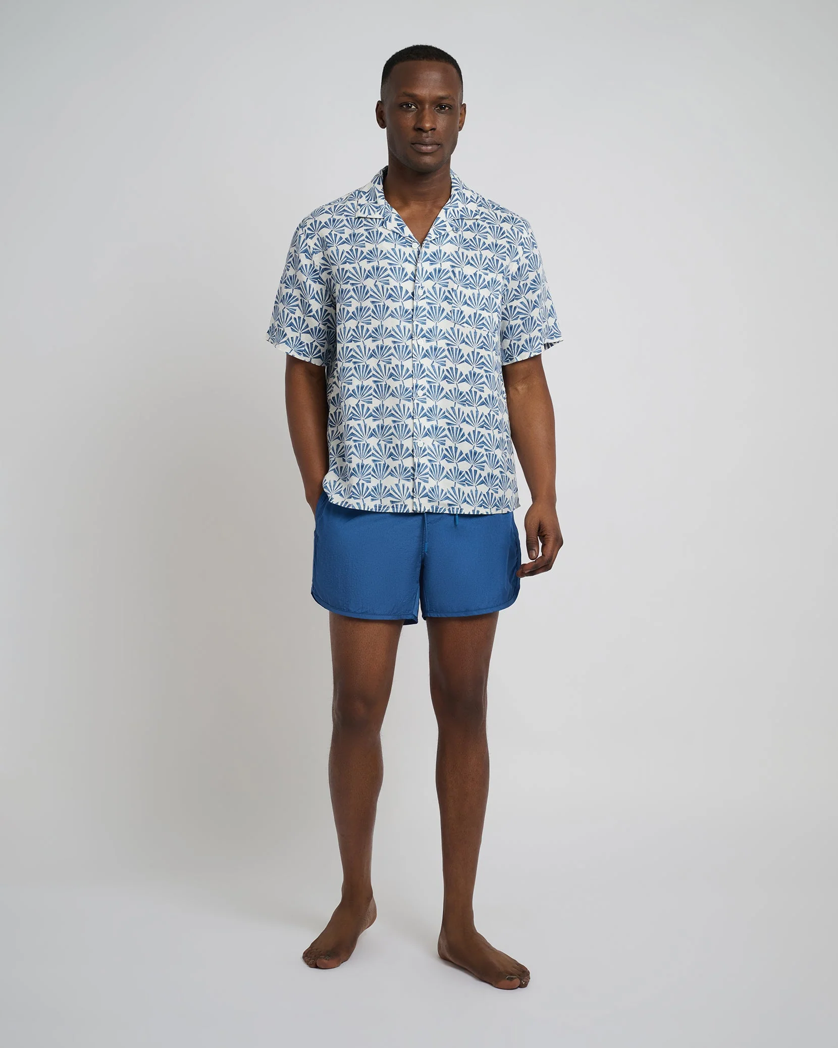 Mens | Nylon Crinkle 4" Scallop Swim Trunk | Pool Blue - Image 4