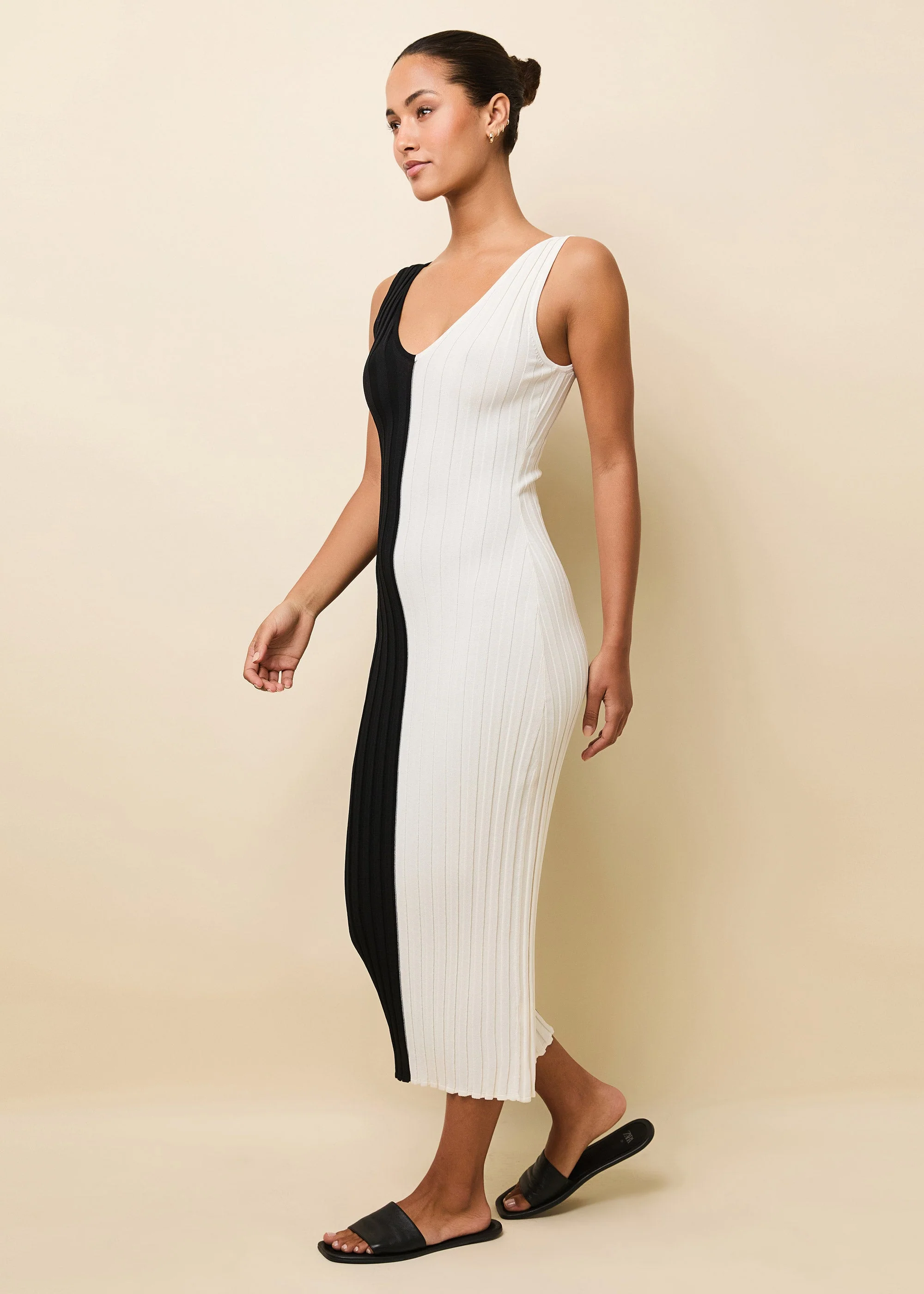 Aubrey Dress | Noir / Brule - Image 4