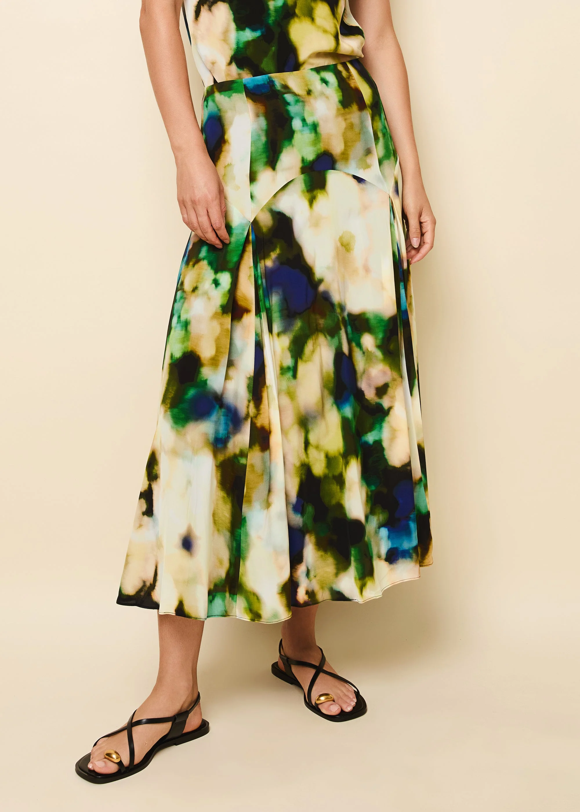 Gray Skirt | Blurred Floral