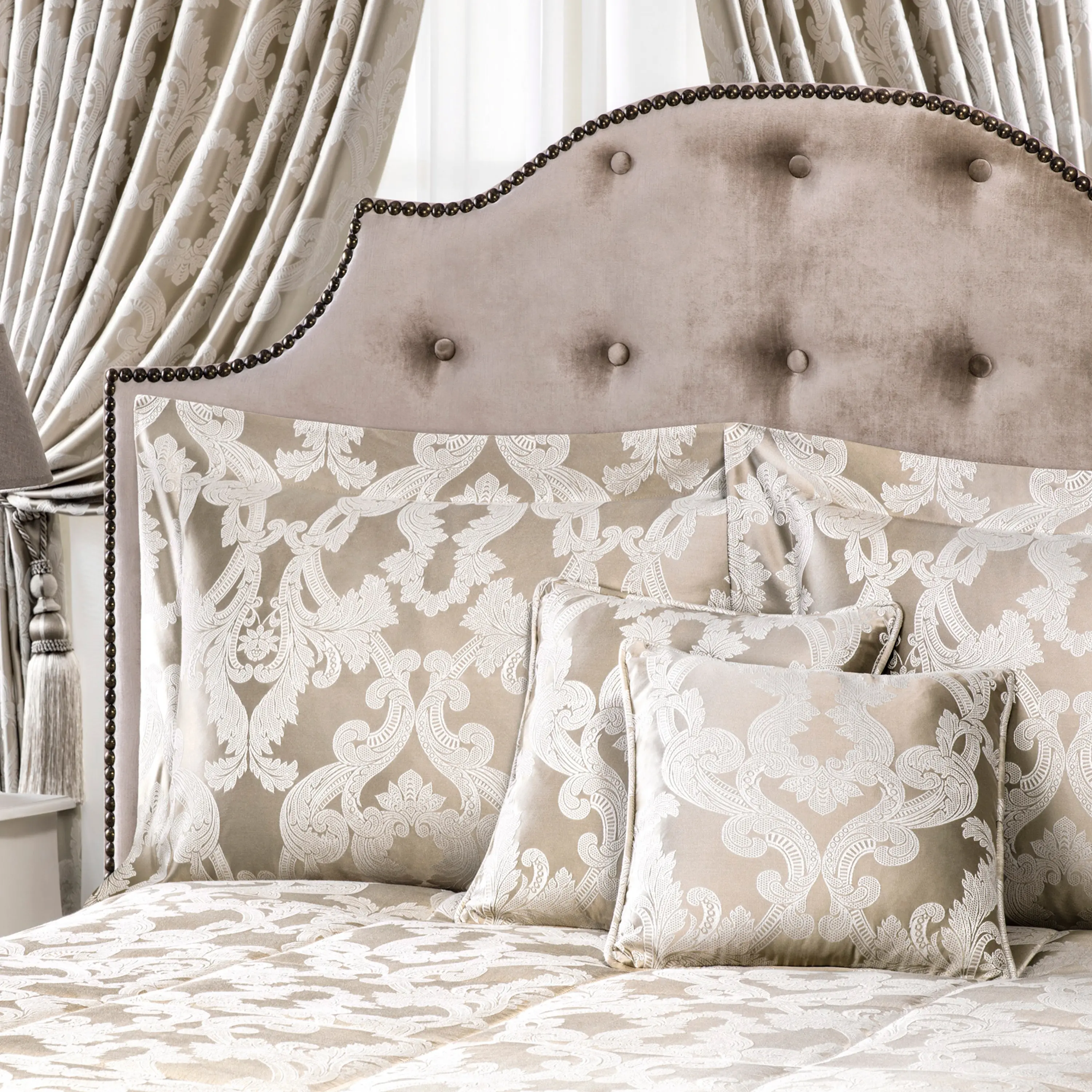Decorative Pillowcase - Sienna | Golden/Beige/Ivory | 20" x 28"