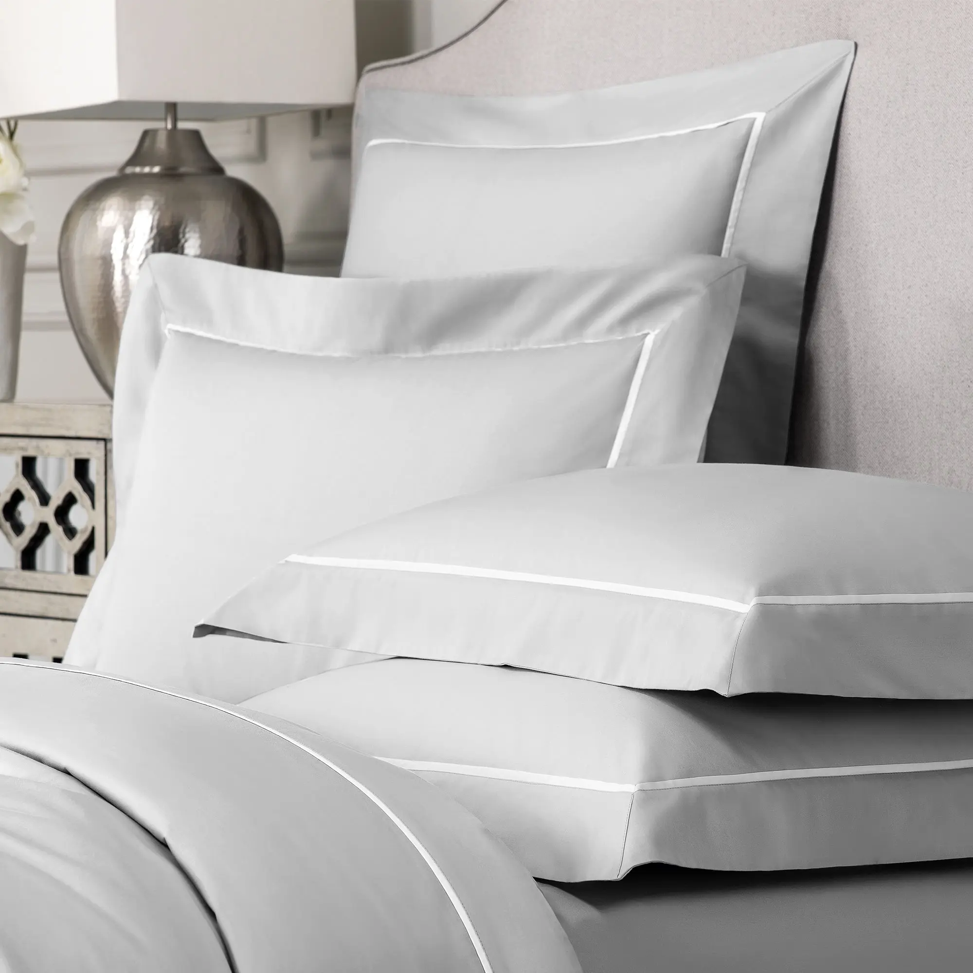 Duvet Cover - Plaza | White/Grey | Queen - Image 3