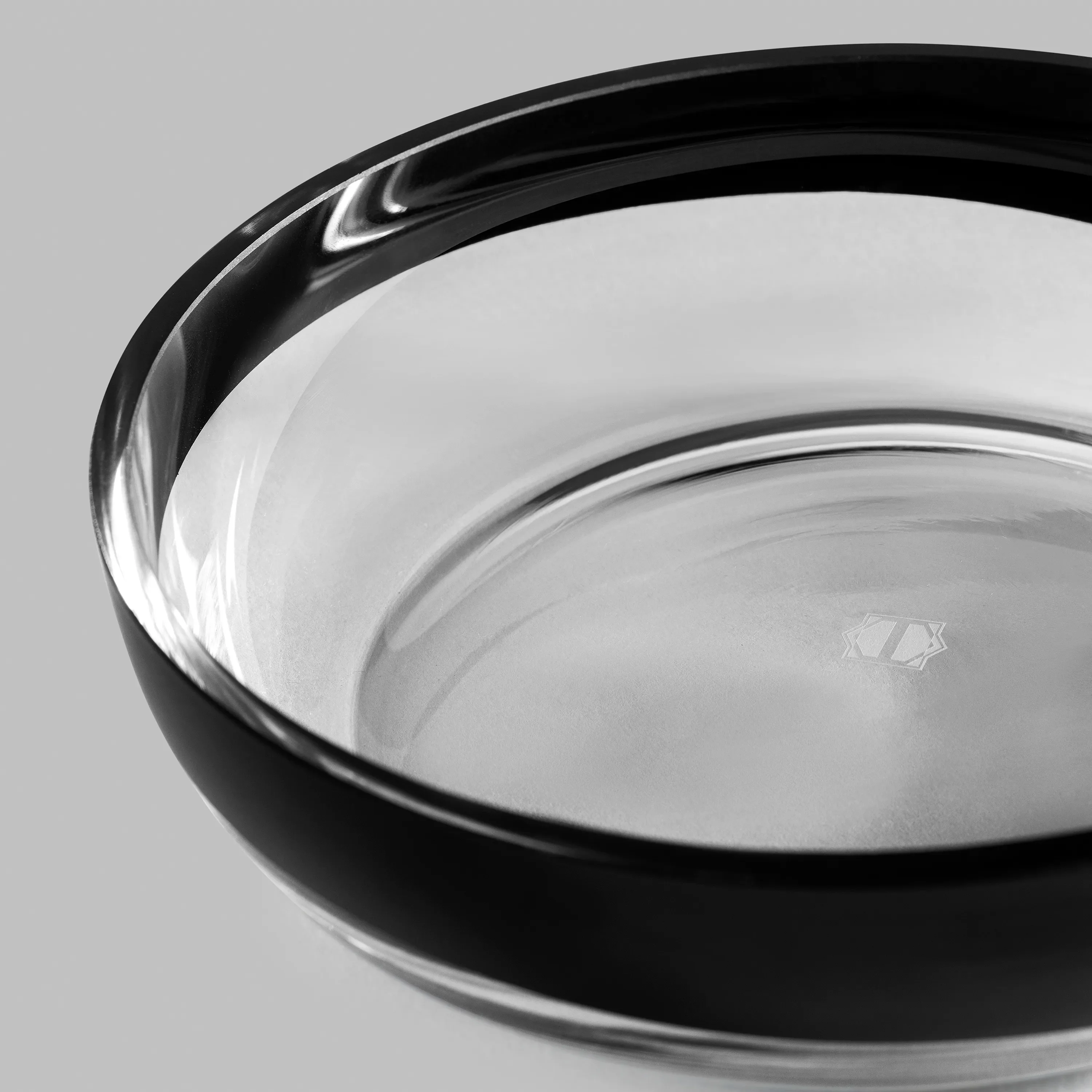 Flower Vase Airs | Black | 10" x 8" - Image 5
