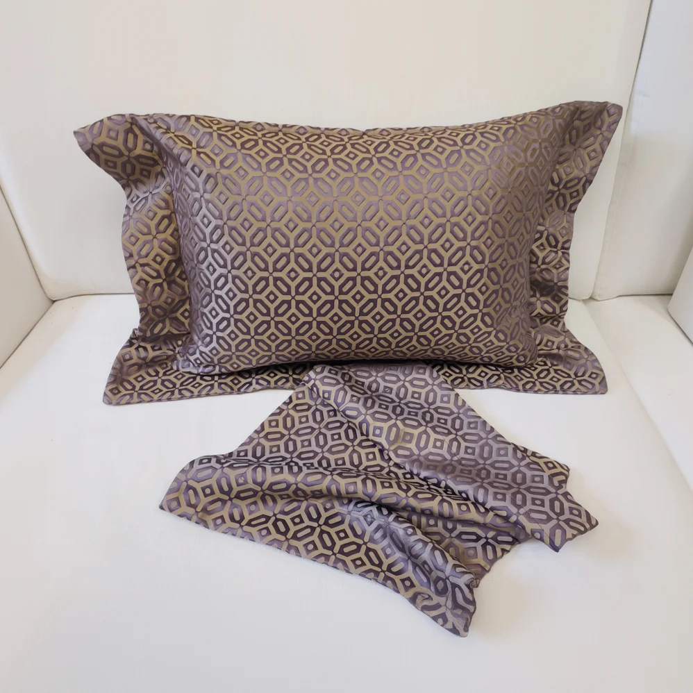 Harmony Geometric Decorative Sham | Plum | 20" x 28"