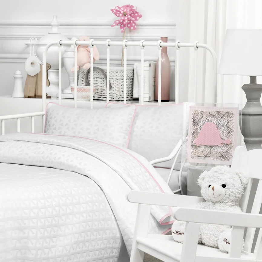Kids Bedspread Set - Andre | White/Pink | 57" x 79"/12" x 18"