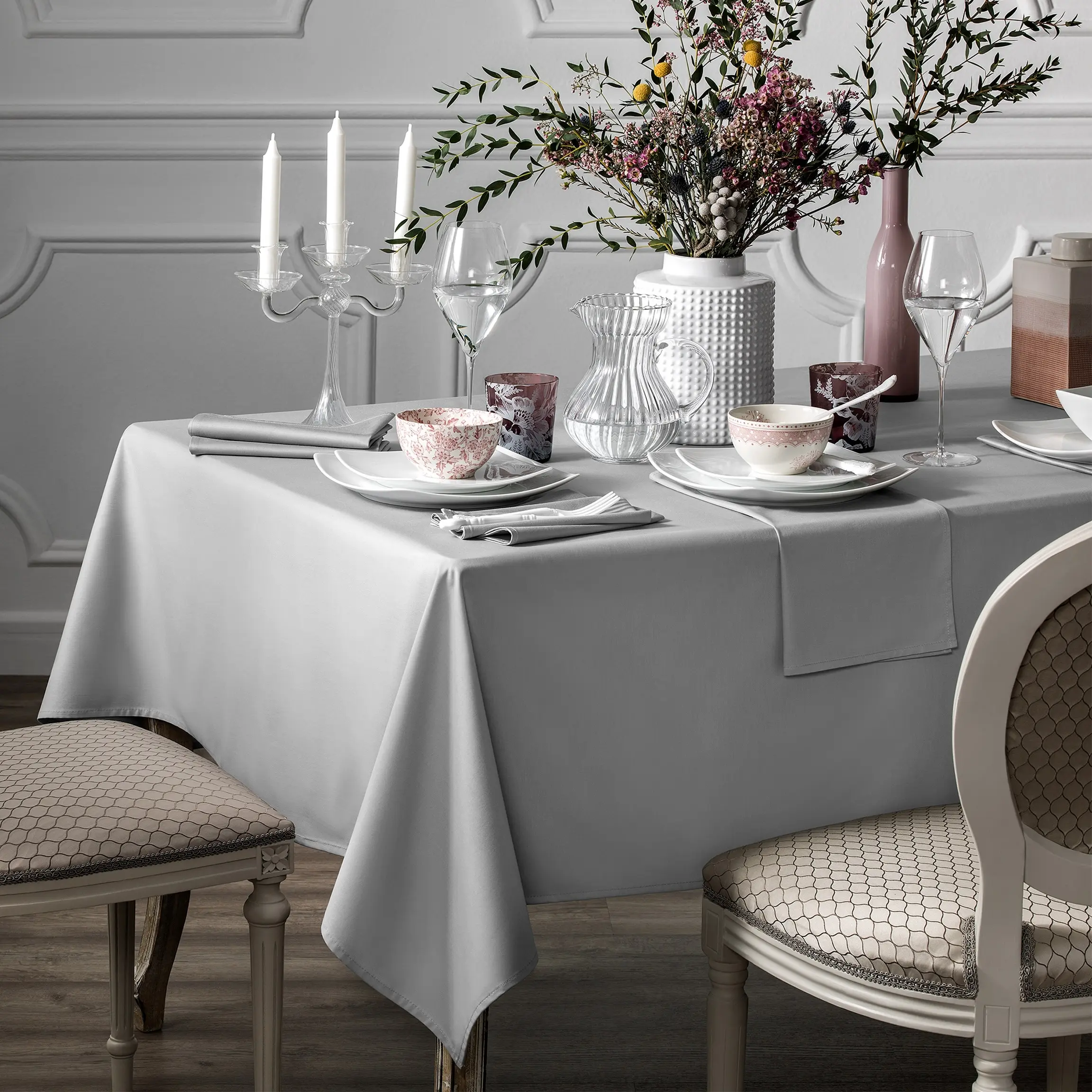 Table Linen And Napkins - Lydia | Grey | 68" x 122"/18" x 18"
