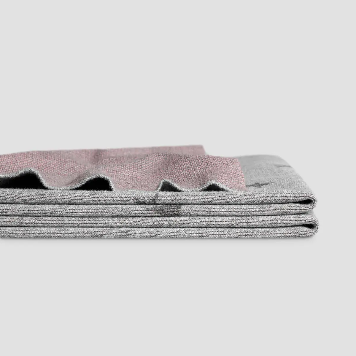 Throw - Olaya | Pink/Grey | 32" x 40" - Image 5