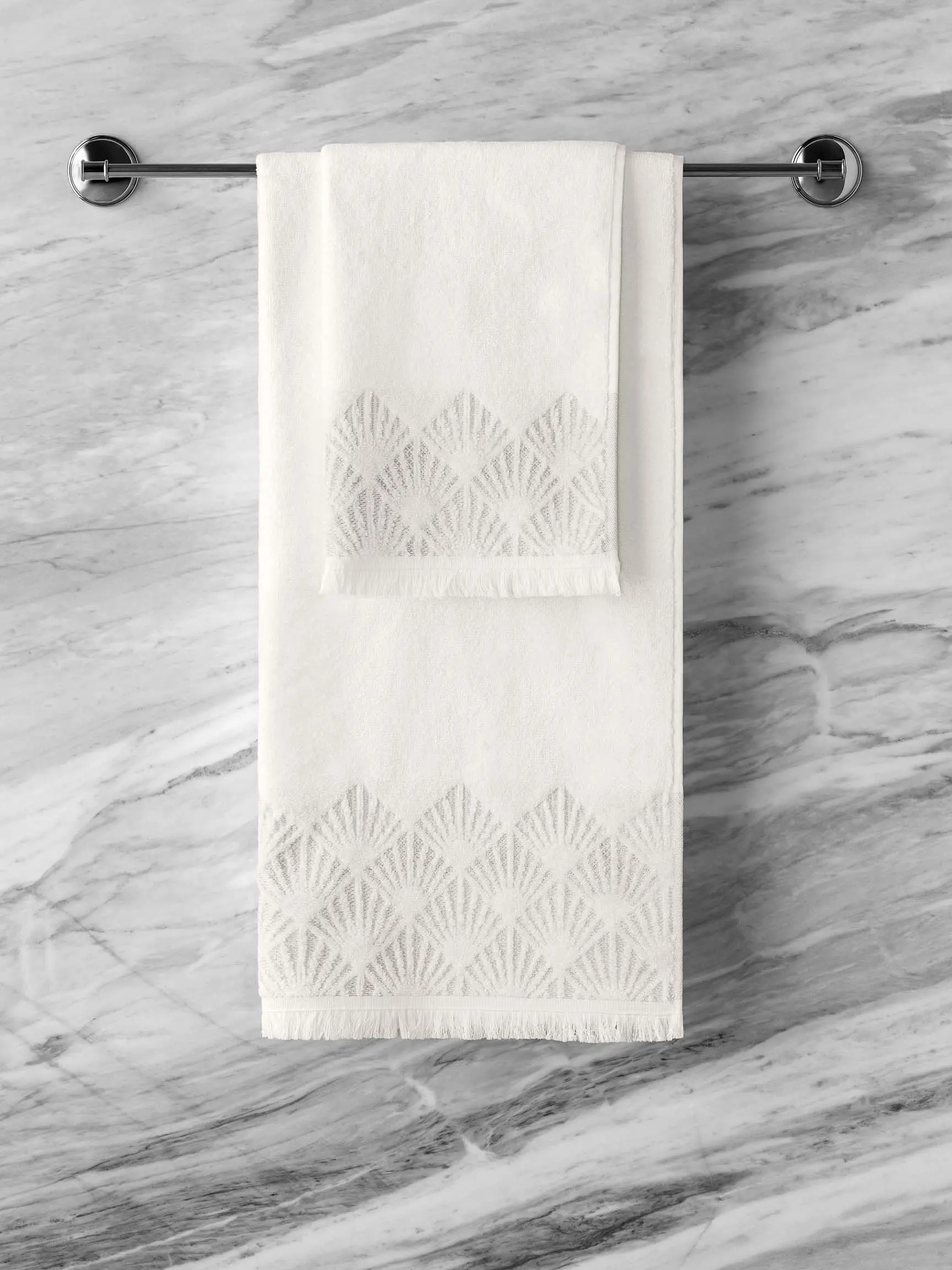 Towel - Amaris | White/Ecru | 28" x 55" - Image 5