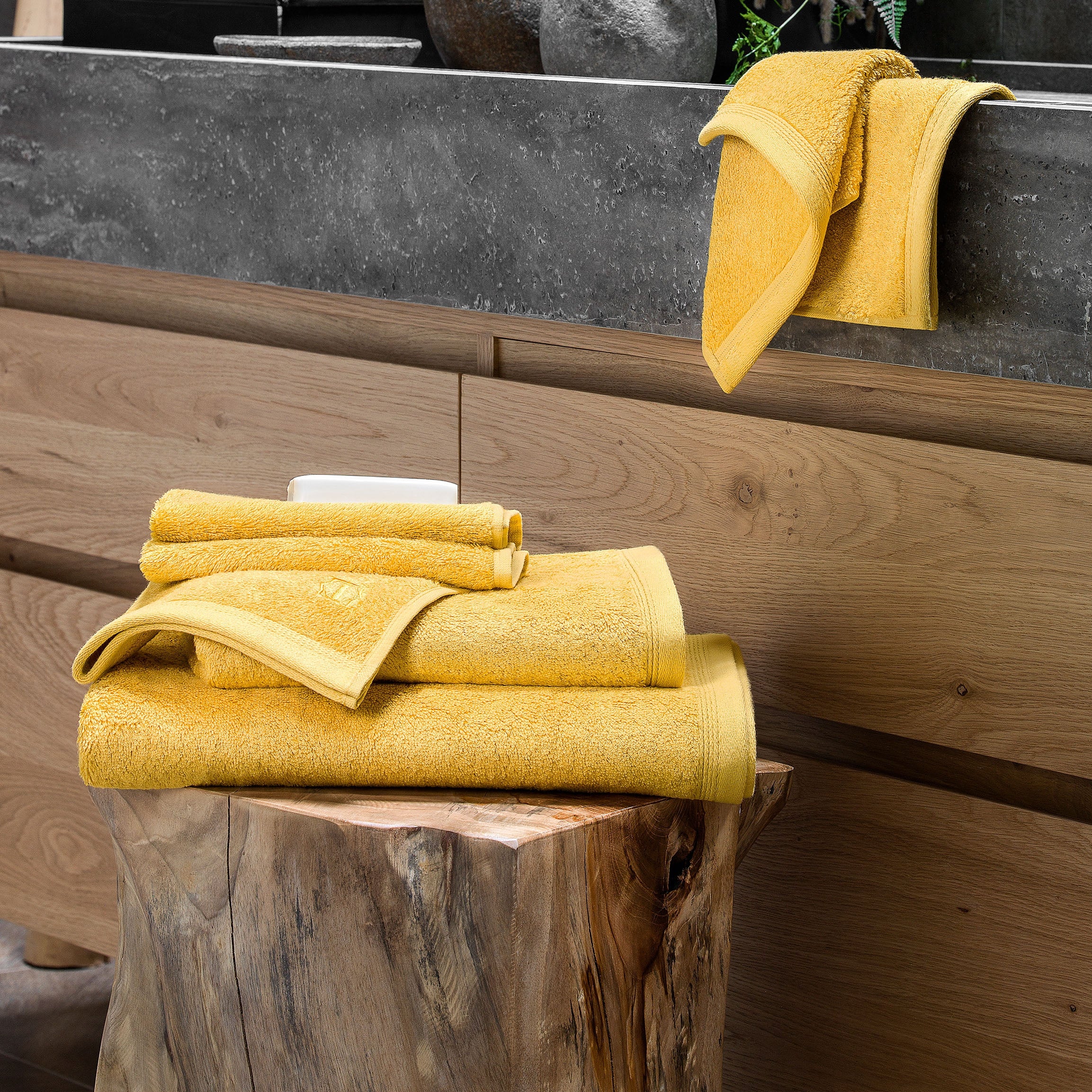 Towel - Poitiers | Yellow | 28" x 55" - Image 4
