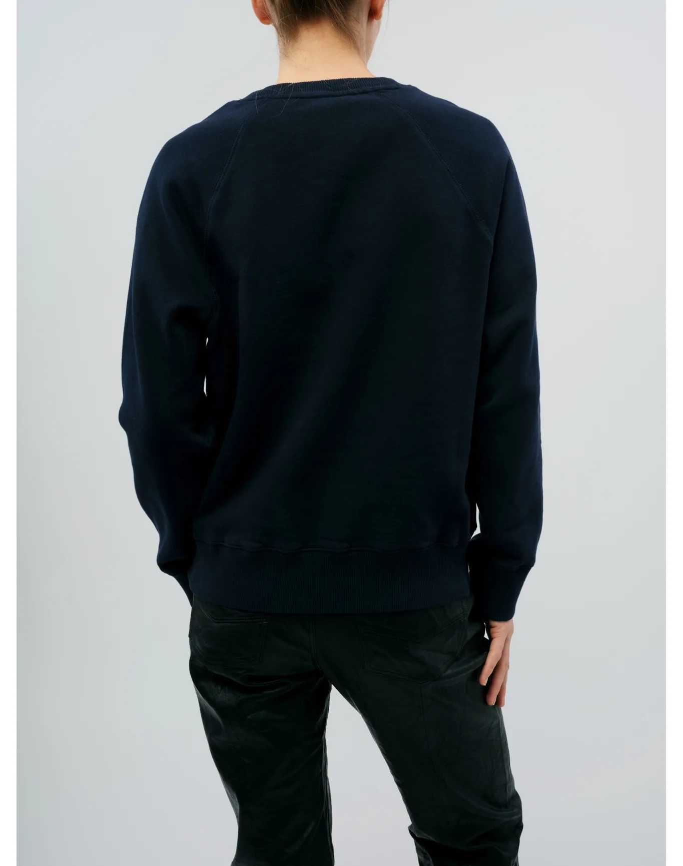 Upper Mo Heart Strass Sweatshirt | Navy Blue - Image 4
